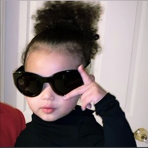 Meet your Posher, Kelly